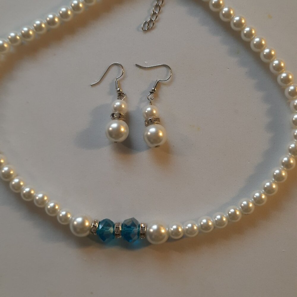Brand New Pearl Neckless and Earrings